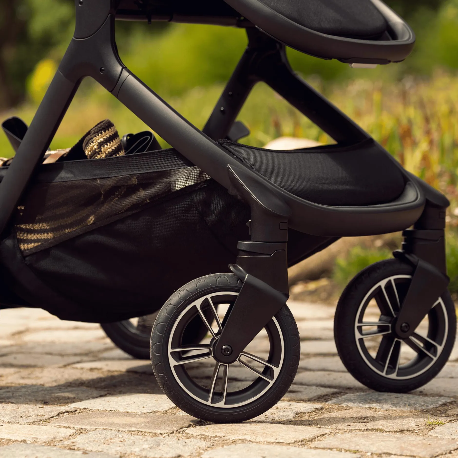 nuna DEMI next Caviar*Kinder Kombi-Kinderwagen