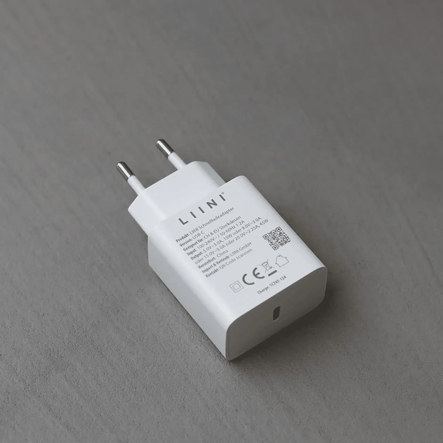 LIINI USB-C Schnellladeadapter 45W* Babykostwärmer