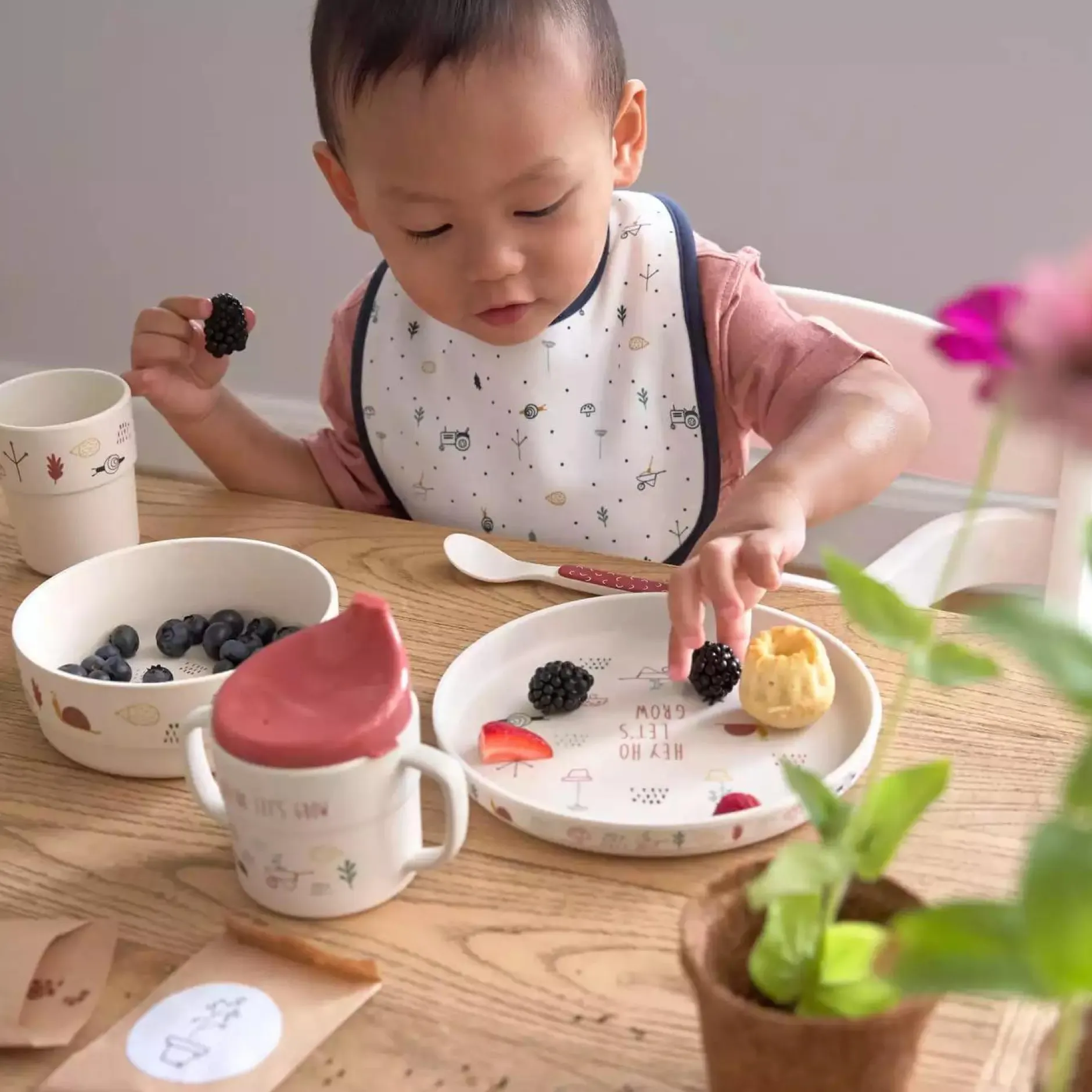 Lu00c4SSIG Lätzchen Bib Garden Explorer* Lätzchen|Lätzchen