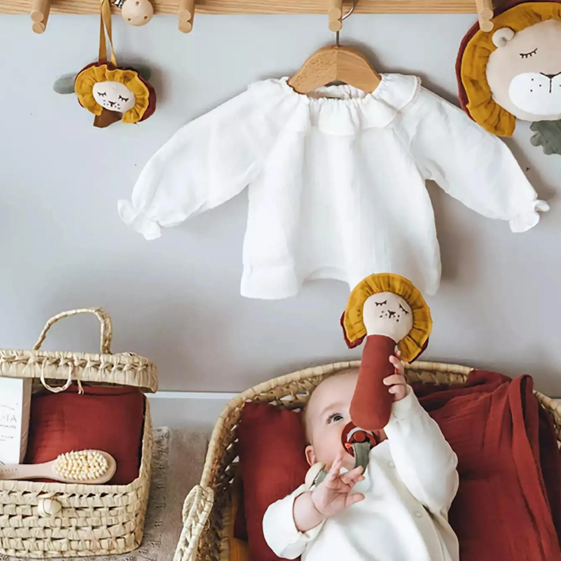 kikadu Quietscher Löwe* Kuscheltiere