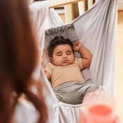 MEMBANTU Set Federwiege Premium mit Ständer und Motor* Babybetten