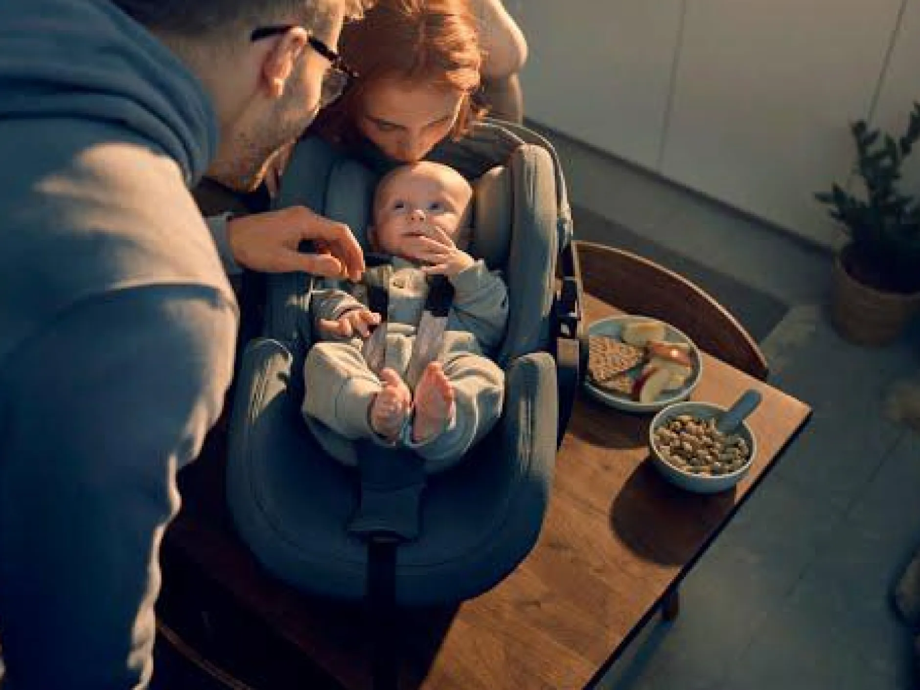 THULE Set Maple Light Grey mit Alfi Basisstation*Kinder Isofix Stationen|Babyschalen 0-13 Kg, Gruppe 0+