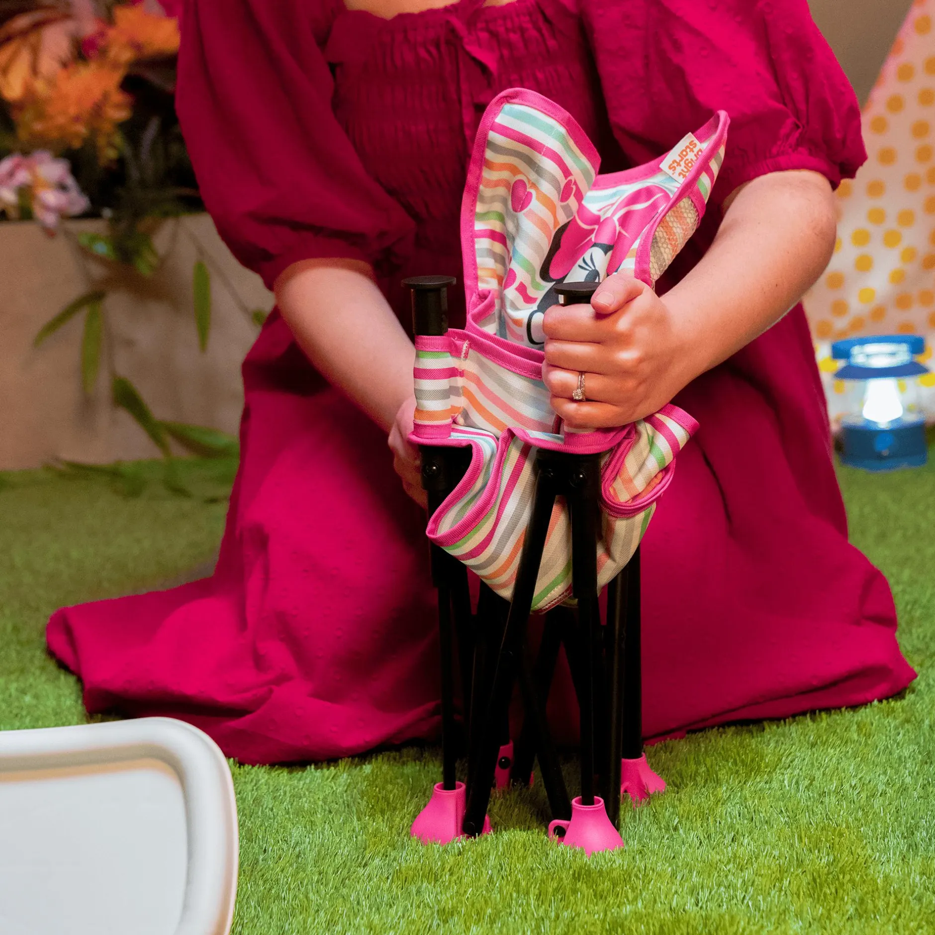 BrightStarts Sitzerhöhung Minnie Mouse Pop 'n Sit* Reisehochstühle