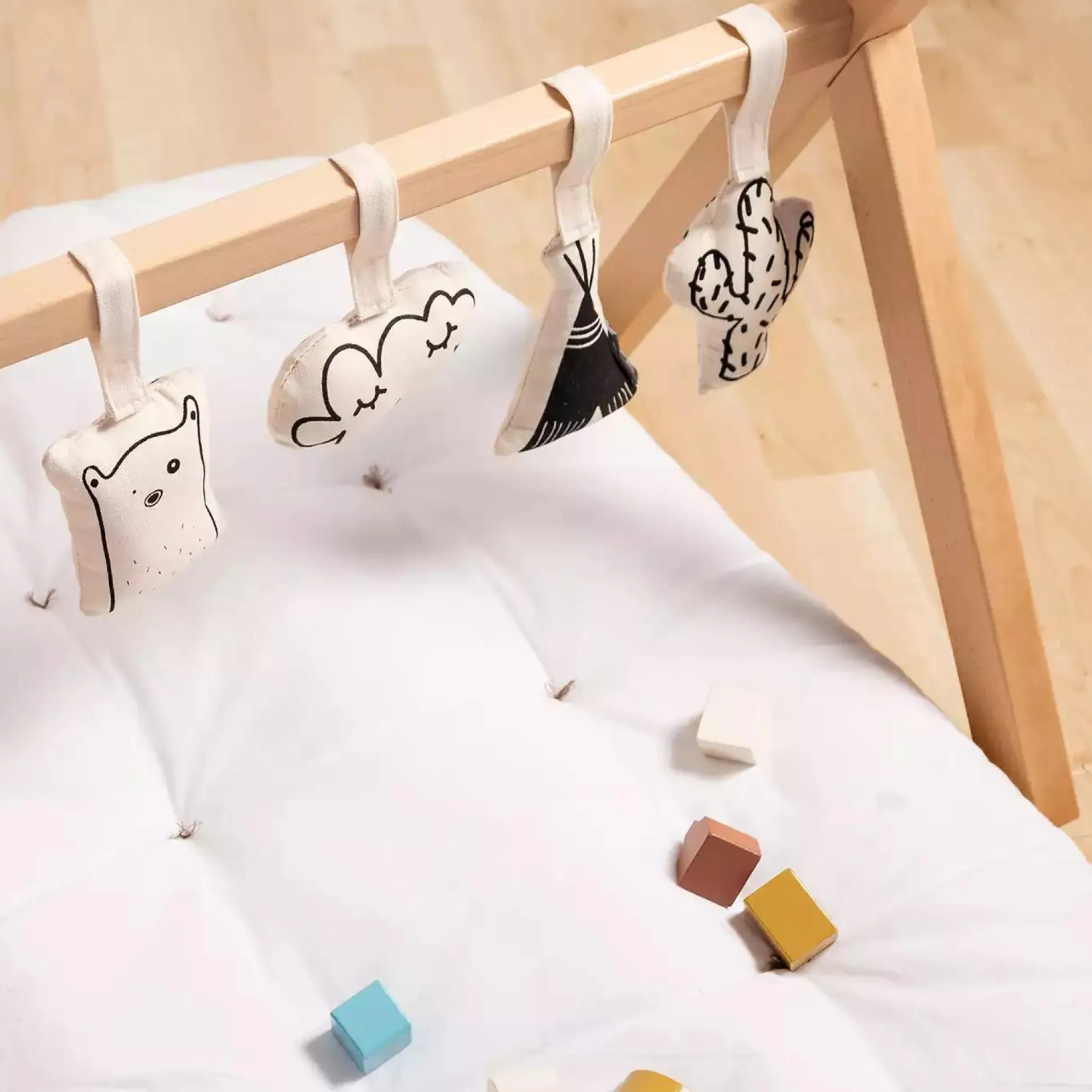 CHILDHOME Tipi Babygym* Spielbögen