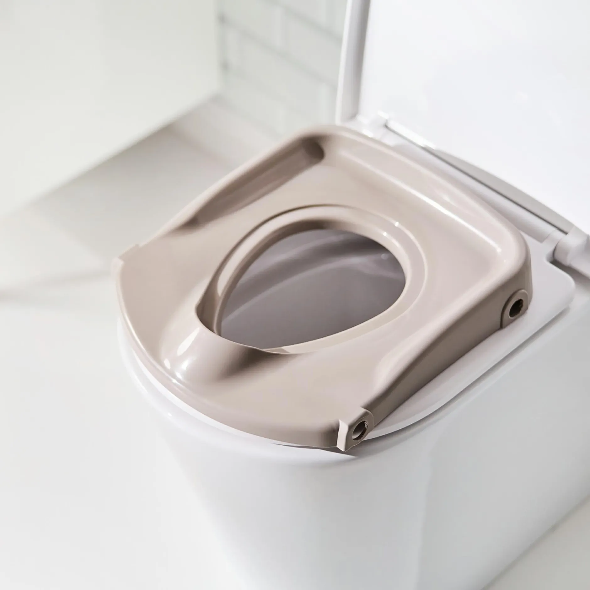 rotho Babydesign Toilettentrainer AVA Cappuccino* Toilettensitze