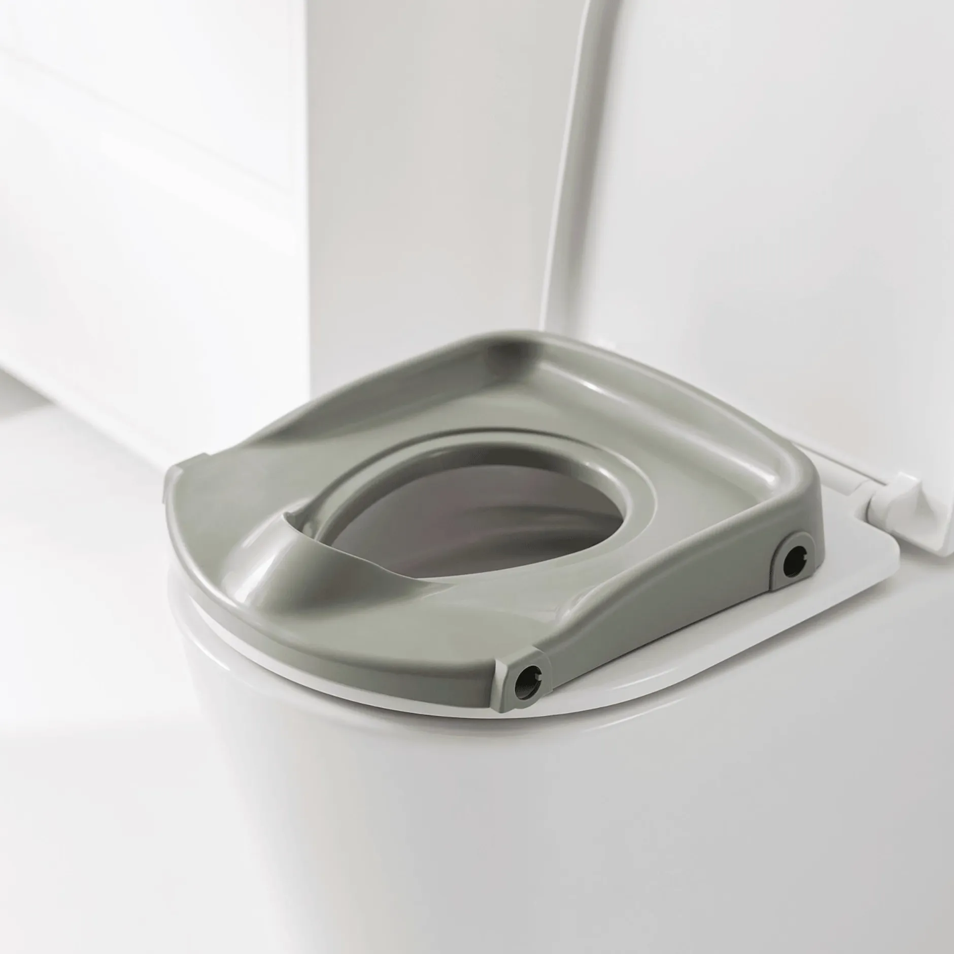 rotho Babydesign Toilettentrainer AVA Sage Green* Toilettensitze