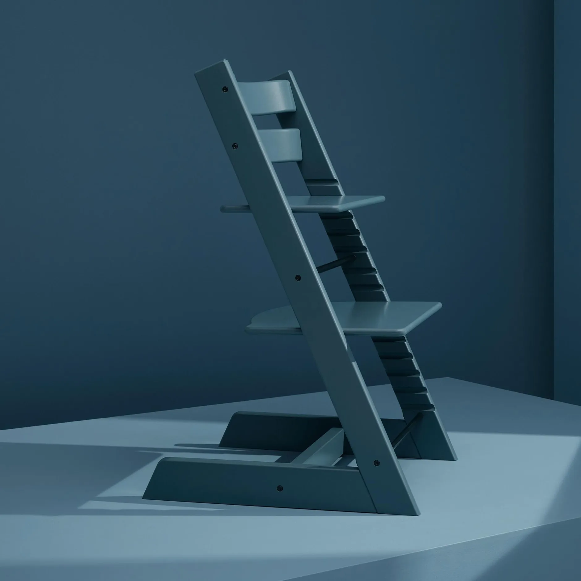 STOKKE Tripp Trapp® Buche Fjord Blue* Treppenhochstühle