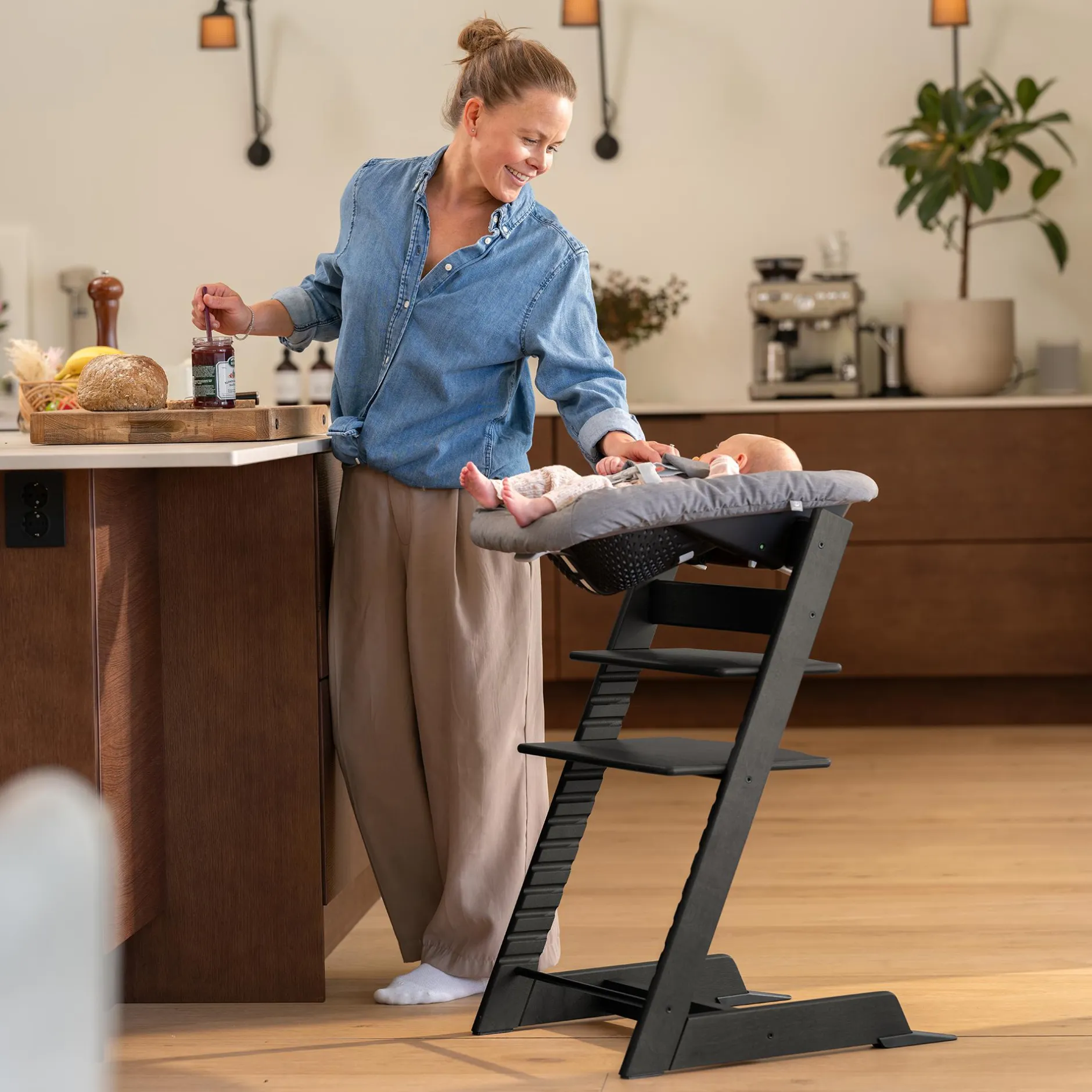 STOKKE Tripp Trapp® Oak Black* Treppenhochstühle