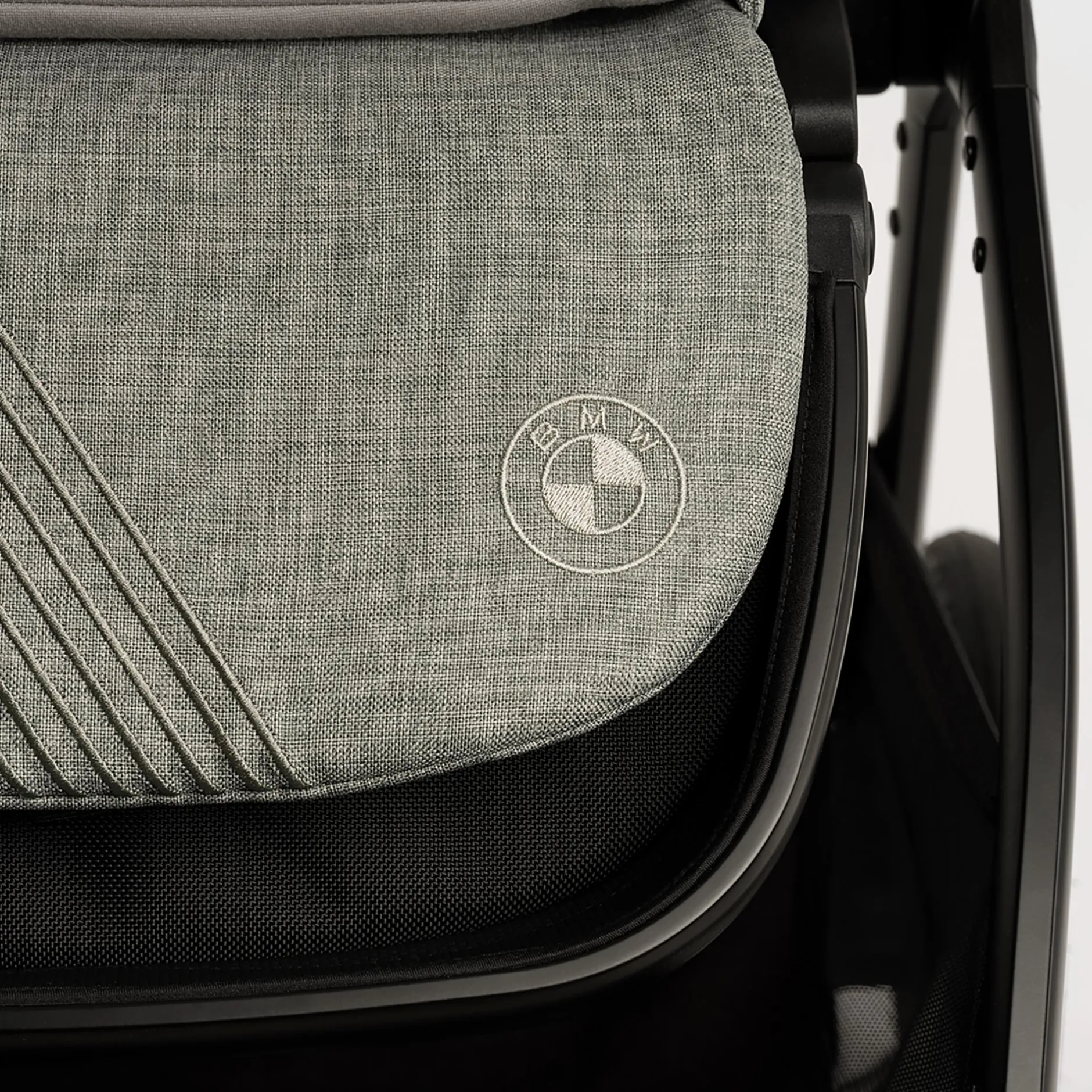 nuna TRIV next Graphene BMW Kollektion*Kinder Kombi-Kinderwagen